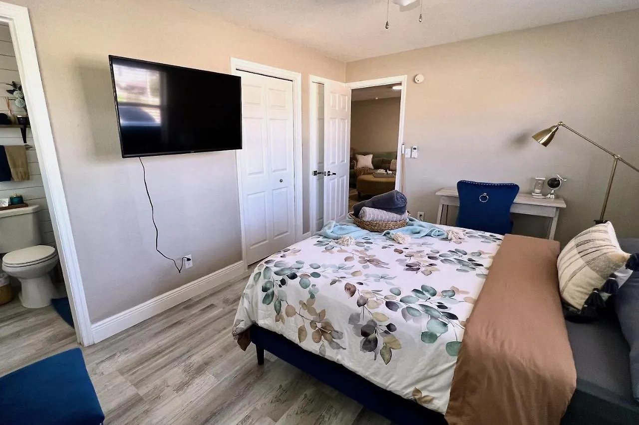 Villa Casa Azul 2bd Private Duplex Near Downtown Cc *