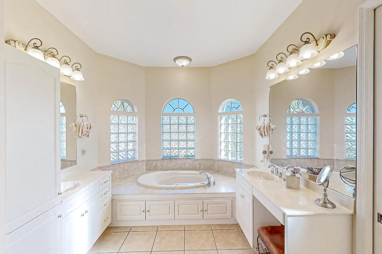 Waterfront Hideaway * Cape Coral