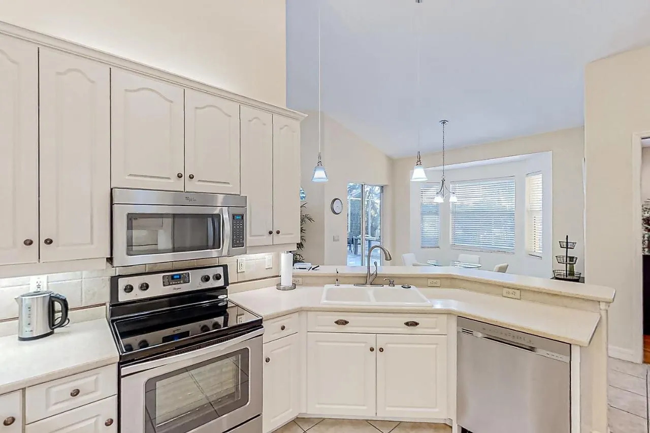 Waterfront Hideaway Cape Coral