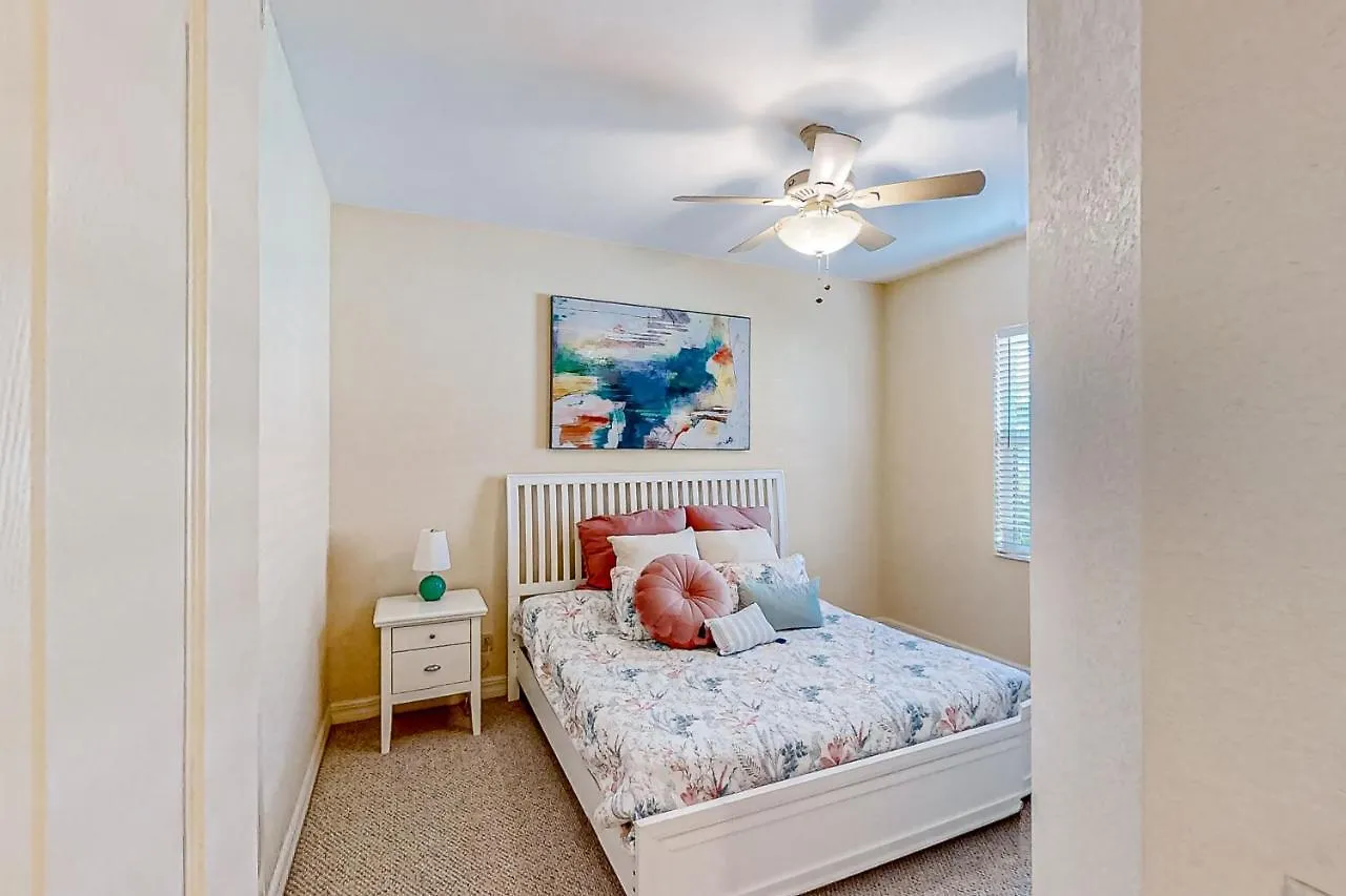 Waterfront Hideaway * Cape Coral
