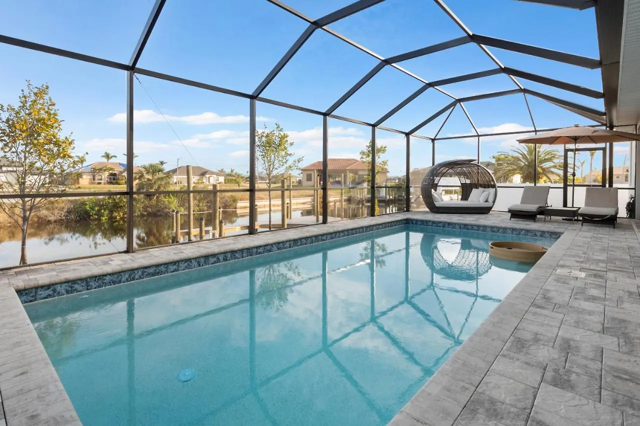 Heated Pool With King Bed - Gulf Access - Game