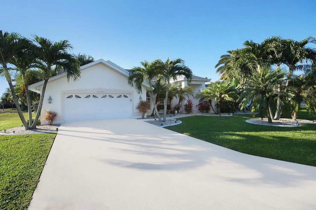 Waterfront With Gulf Access! Holiday home *