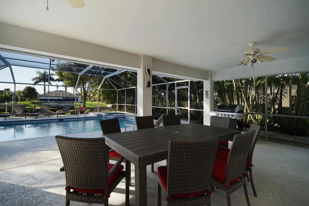 Waterfront With Gulf Access! Holiday home *