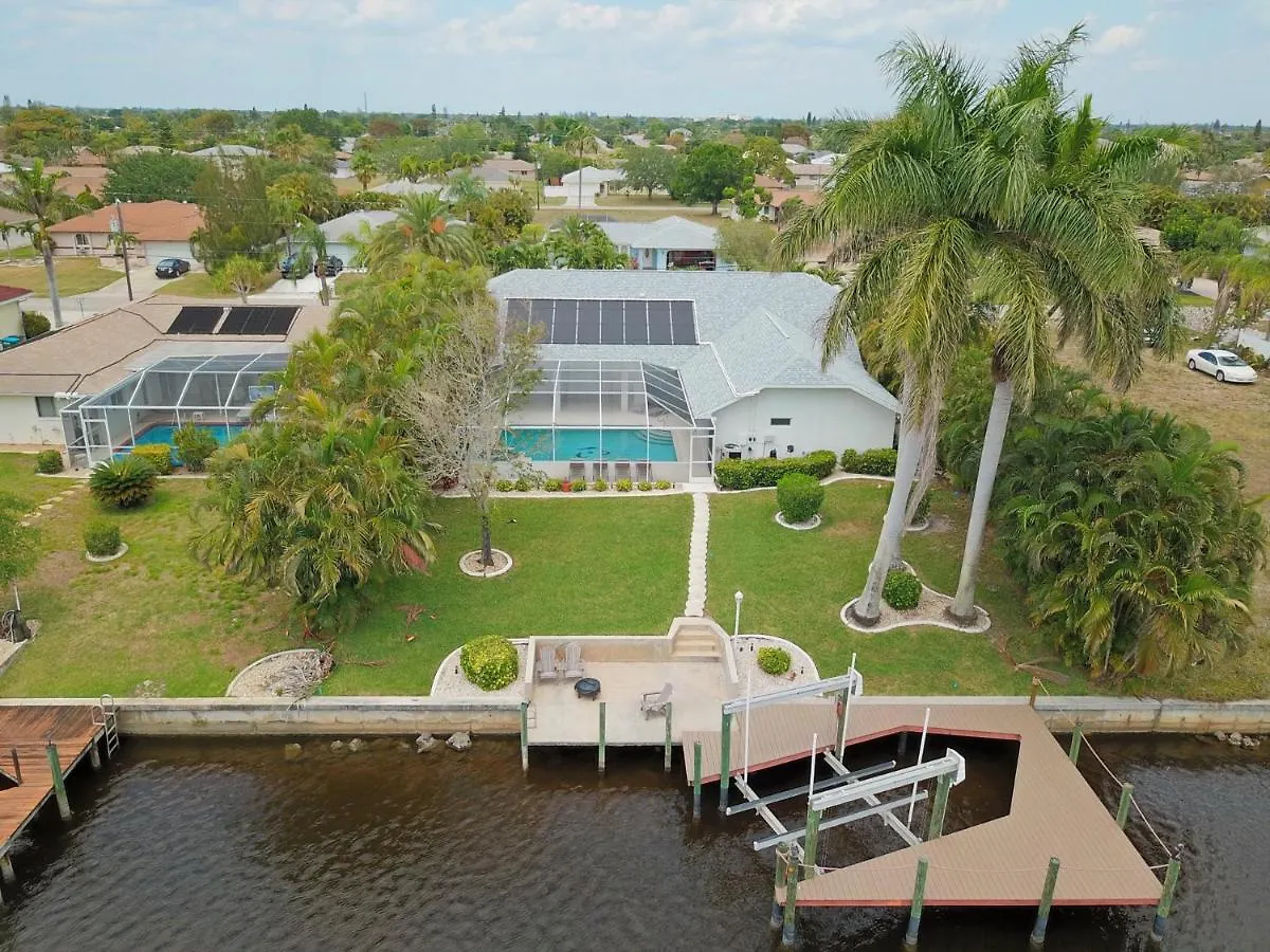 Holiday home Waterfront With Gulf Access!