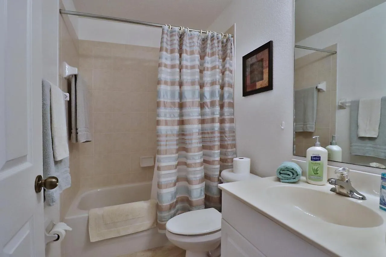 Holiday home On The Canal With Private Pool! Cape Coral