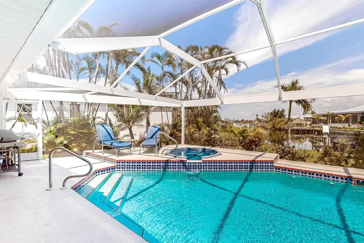 Life At The Canal Holiday home Cape Coral
