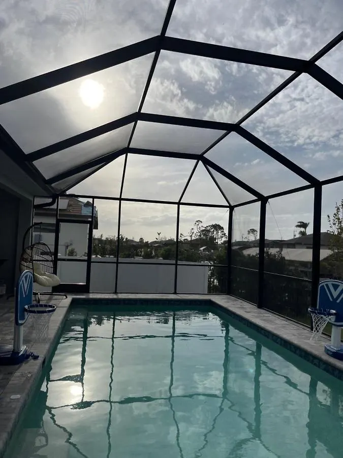 Heated Pool With King Bed - Gulf Access - Game * Cape Coral