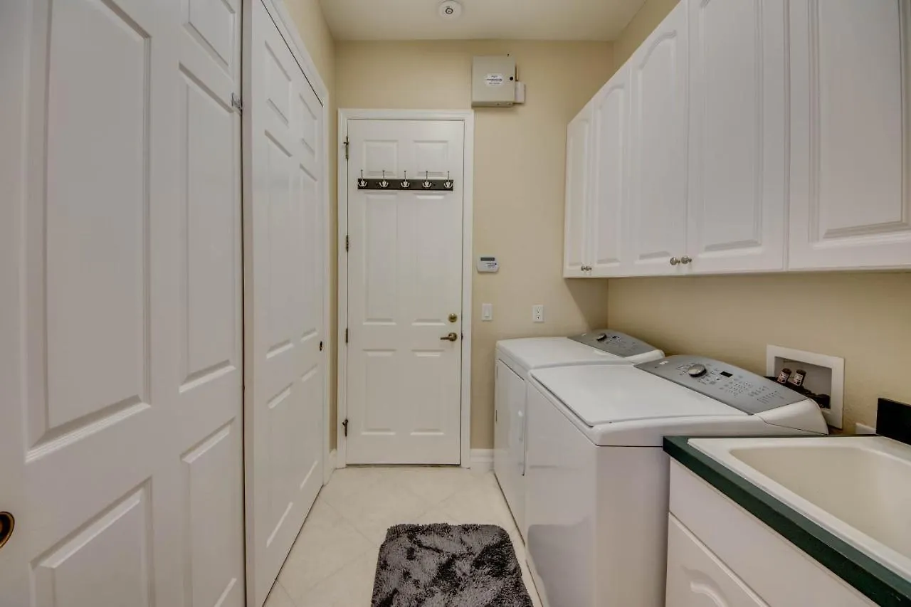Villa-haze, Lots Of Privacy, Solar & Electric Heated Pool And Villa Cape Coral
