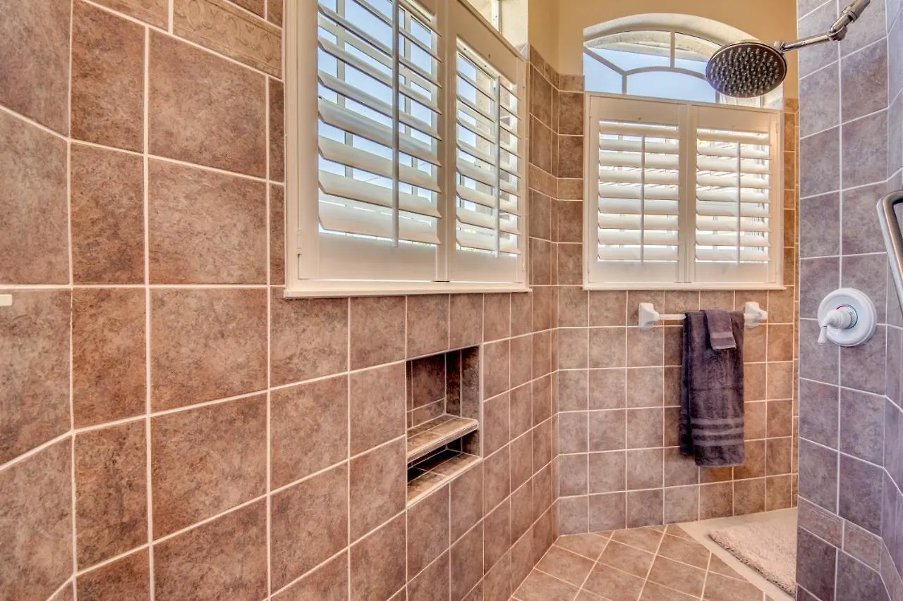 Villa-haze, Lots Of Privacy, Solar & Electric Heated Pool And Villa