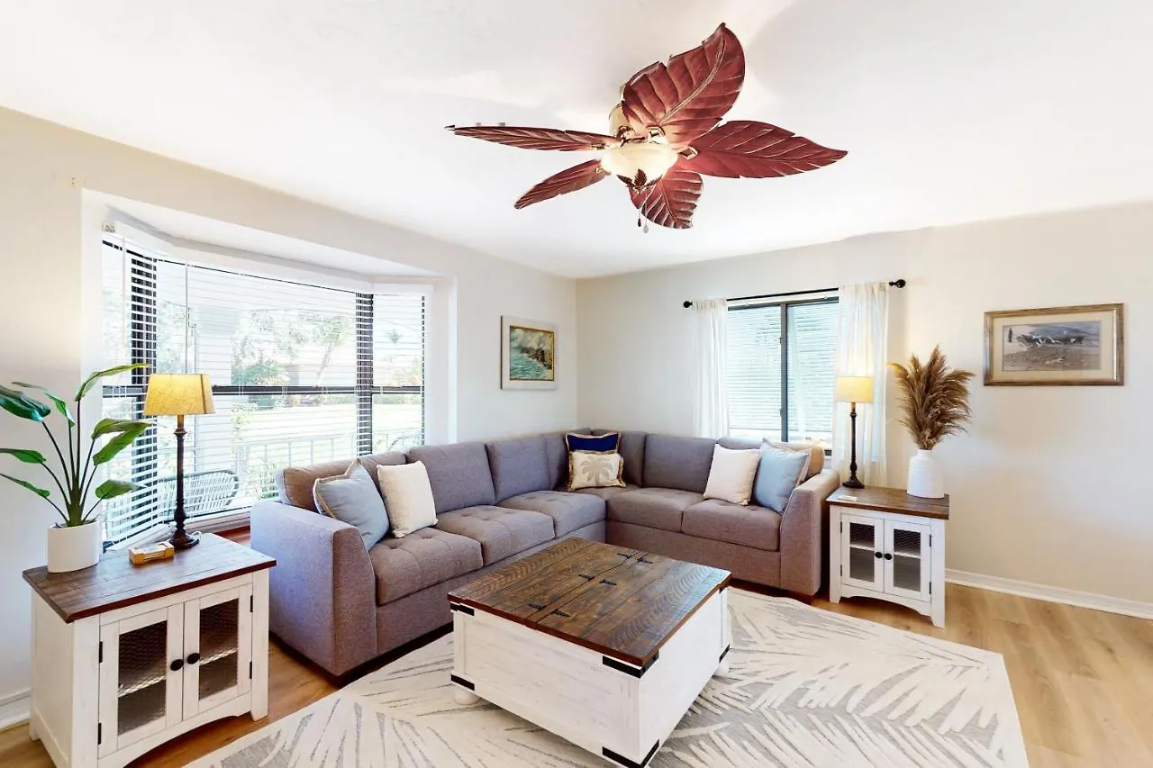 Creating Memories By The Canal Holiday home