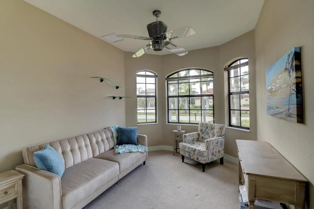 Rejuvenation Villa-Luxury Surfside Holiday home Cape Coral