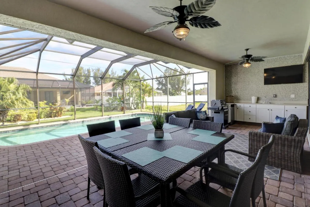 Rejuvenation Villa-Luxury Surfside Cape Coral