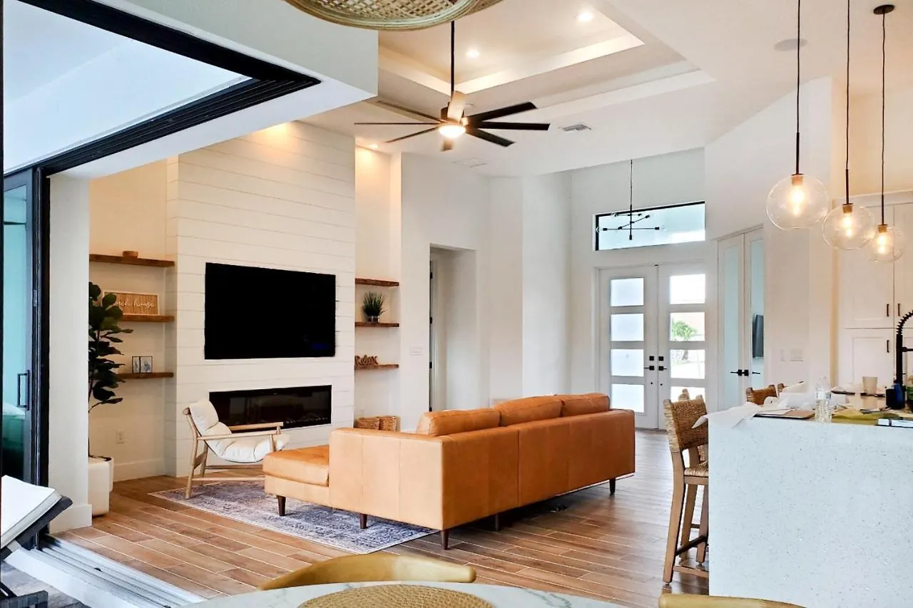 Daze Off Holiday home Cape Coral
