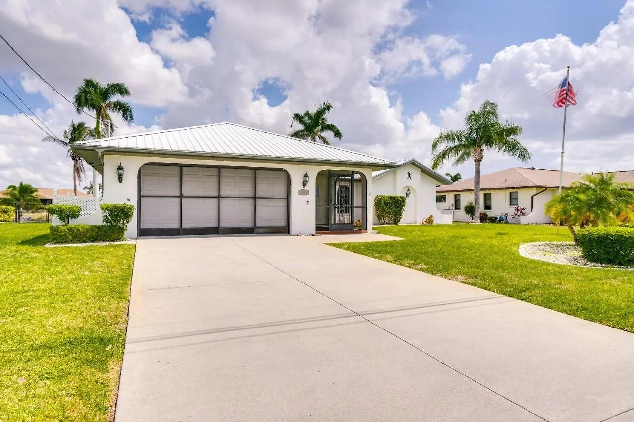 Canalfront With Lanai And Pool! Holiday home *