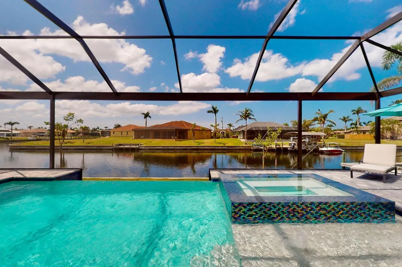 Daze Off * Cape Coral