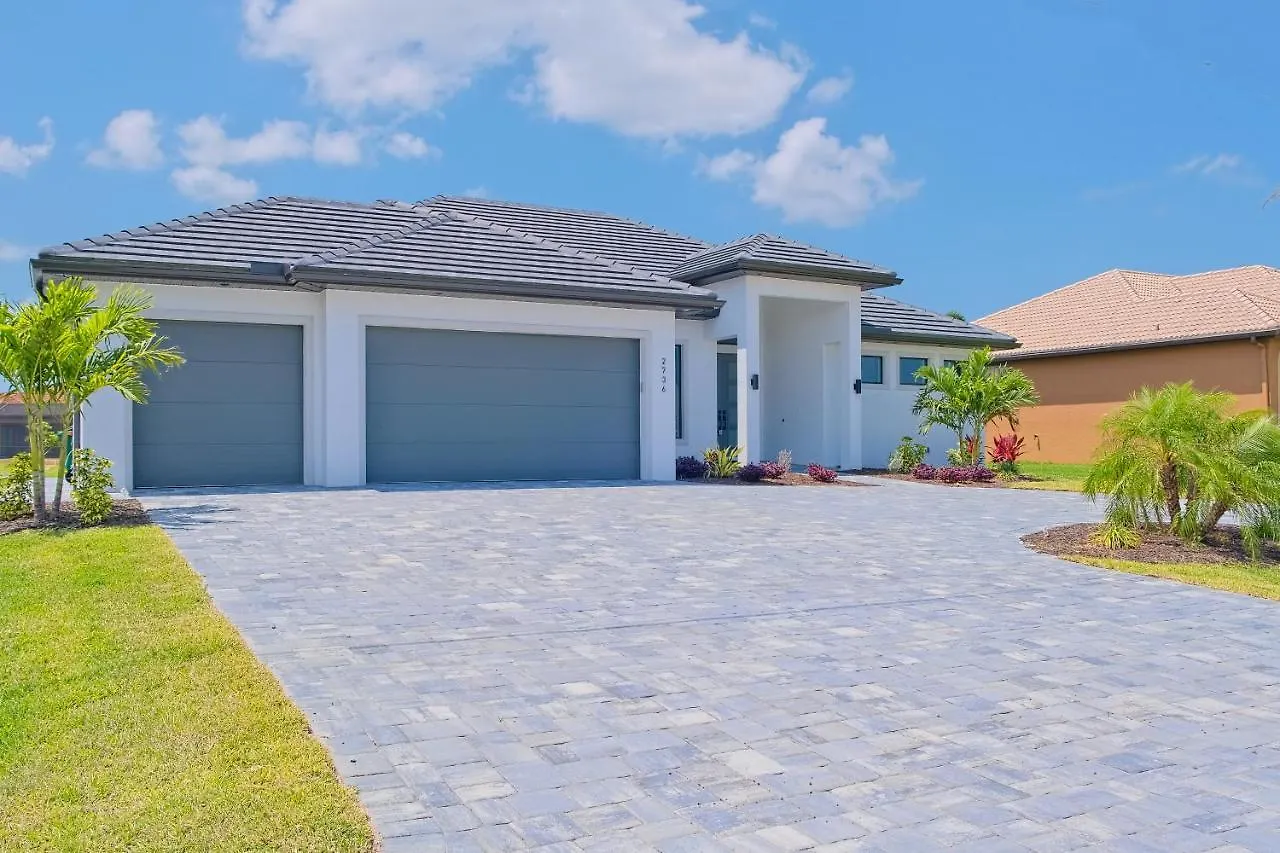Holiday home Daze Off Cape Coral