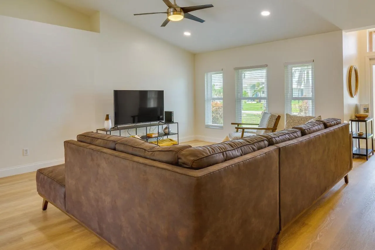 Holiday home Pet-friendly Vacation With Lanai! Cape Coral