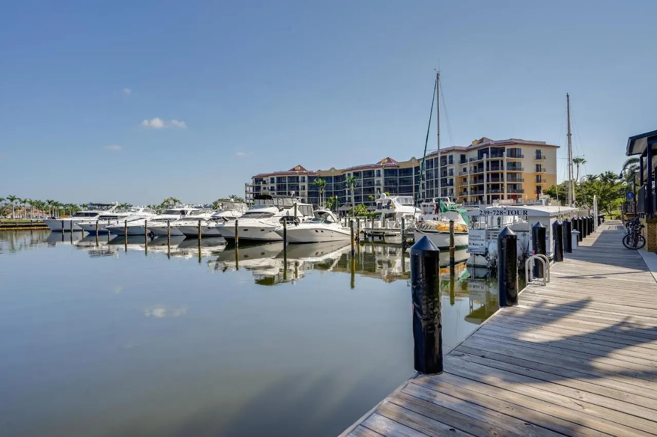 Stunning Cape Harbour With Pool Access! Cape Coral