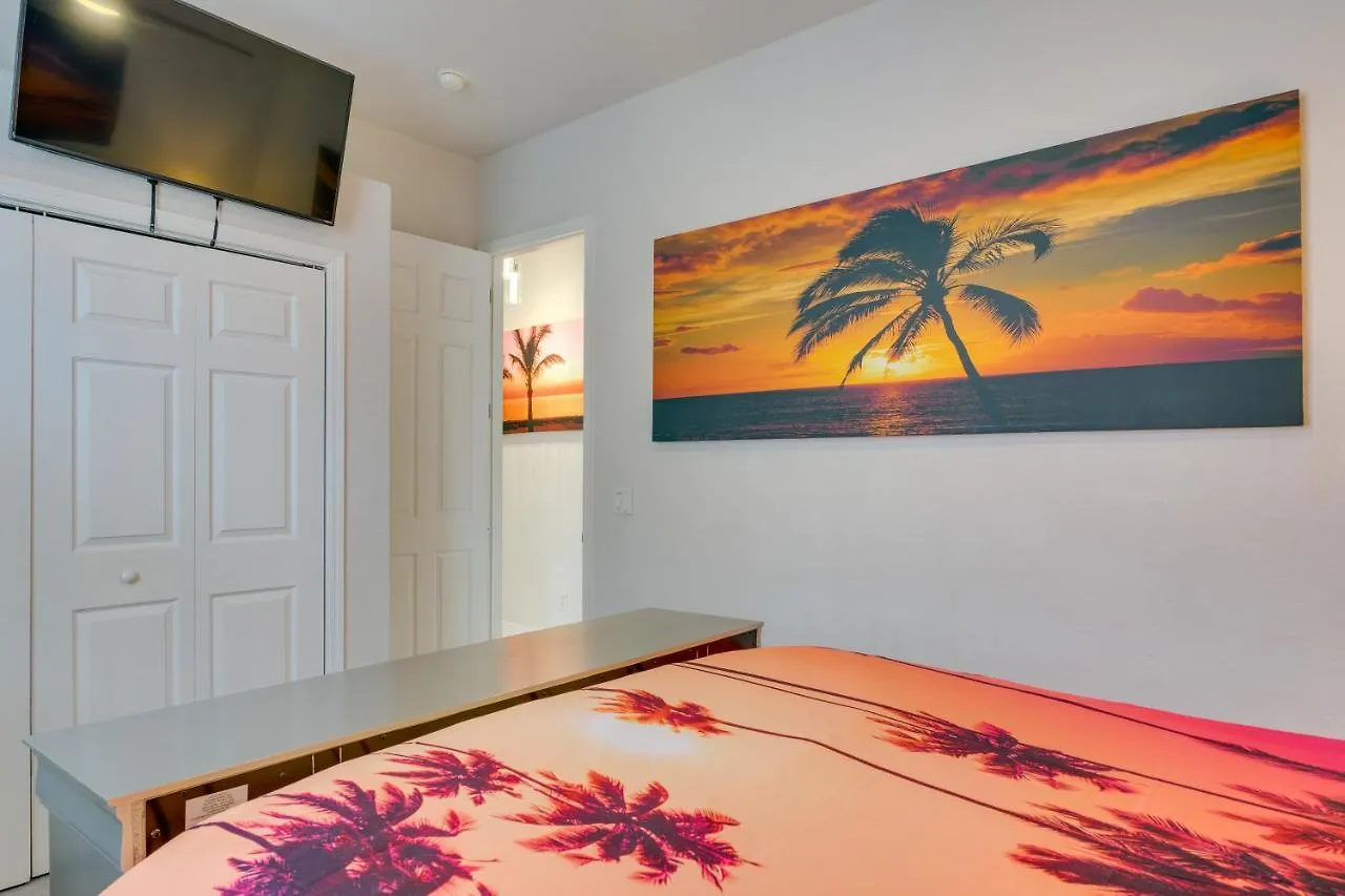 Canal-view Oasis With Grill In Cape Coral!