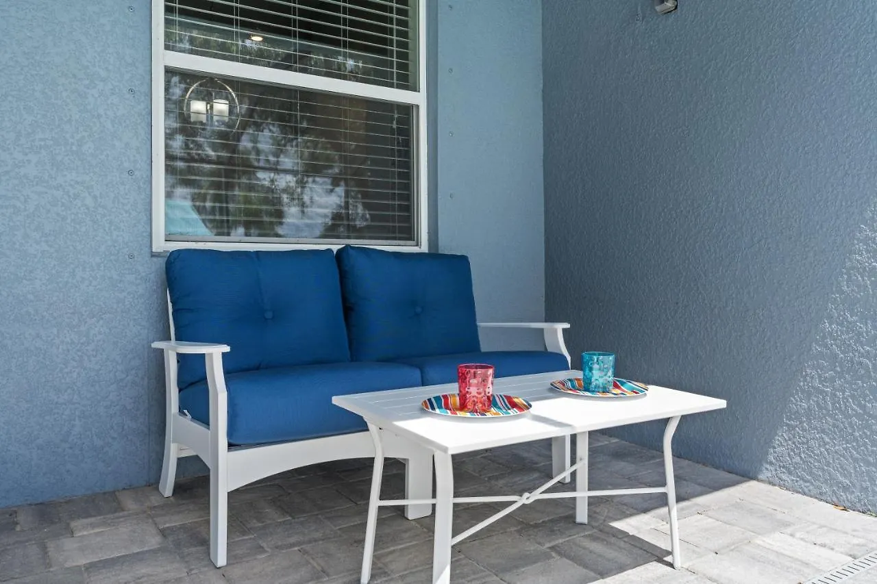 Beautiful Oasis! King Bed, Bbq, Heated Pool, Pvt Yard & Much More! Villa Cape Coral