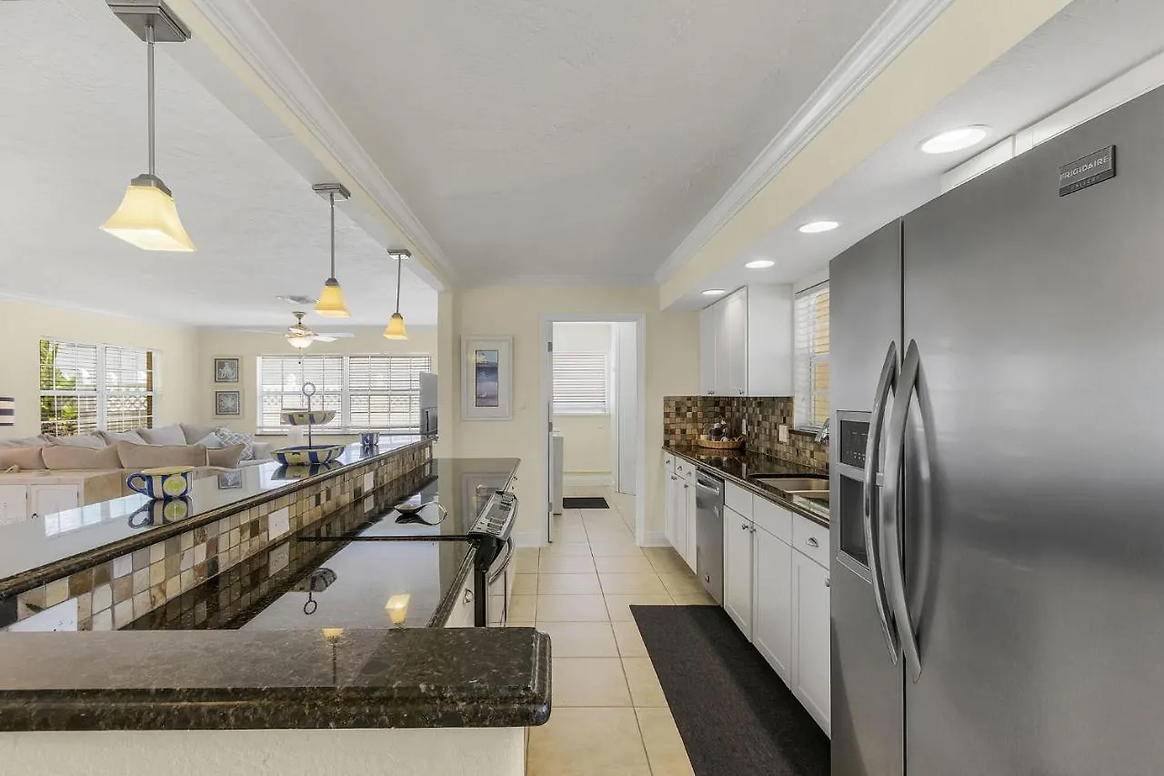 Holiday home Gulf Access, Heated Pool, Bicycles, Sleeps 8 - Jewel Box - Roelens Vacations *