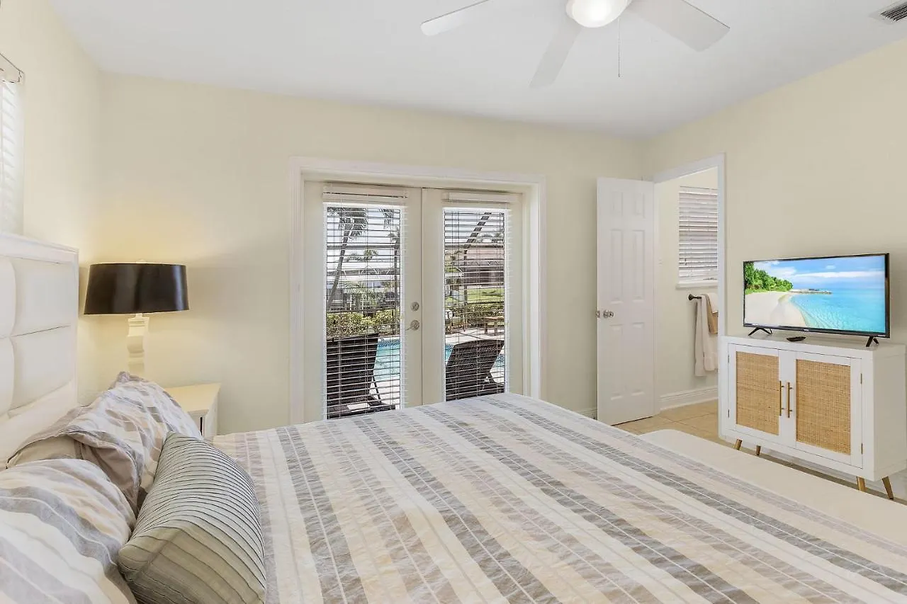 Gulf Access, Heated Pool, Bicycles, Sleeps 8 - Jewel Box - Roelens Vacations Holiday home *