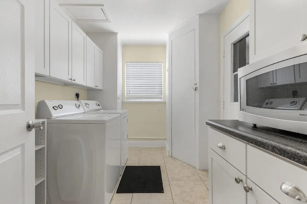 Holiday home Gulf Access, Heated Pool, Bicycles, Sleeps 8 - Jewel Box - Roelens Vacations *