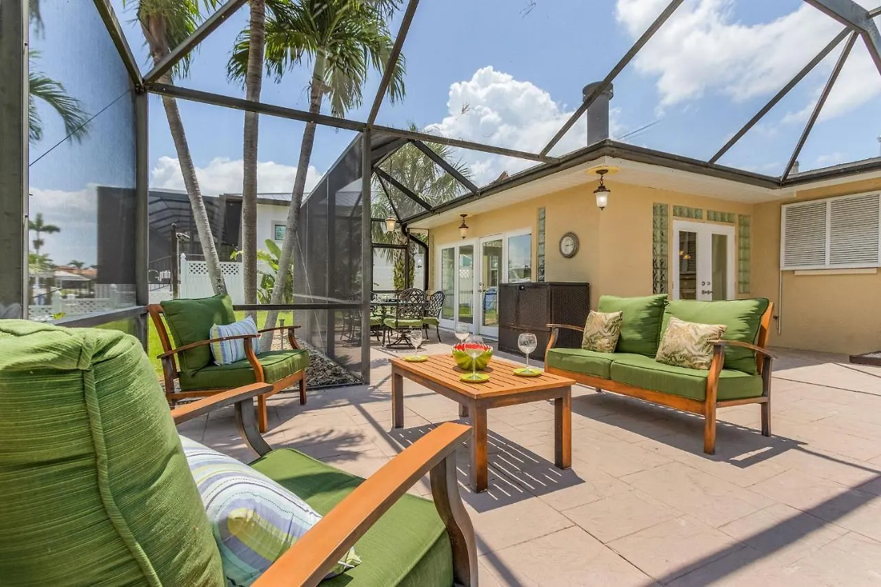 Gulf Access, Heated Pool, Bicycles, Sleeps 8 - Jewel Box - Roelens Vacations Holiday home *