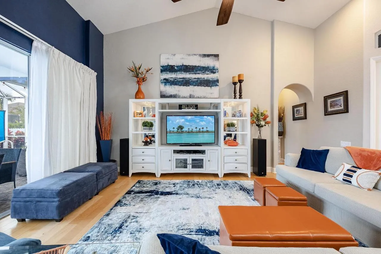 Heated Pool, Cornhole, Dart Board, Sleeps 8! - Lerato