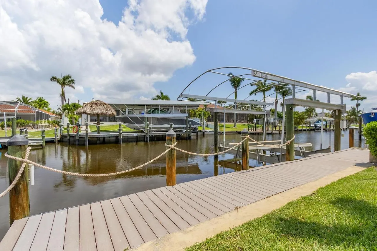 Gulf Access, Heated Pool, Bicycles, Sleeps 8 - Jewel Box - Roelens Vacations Holiday home