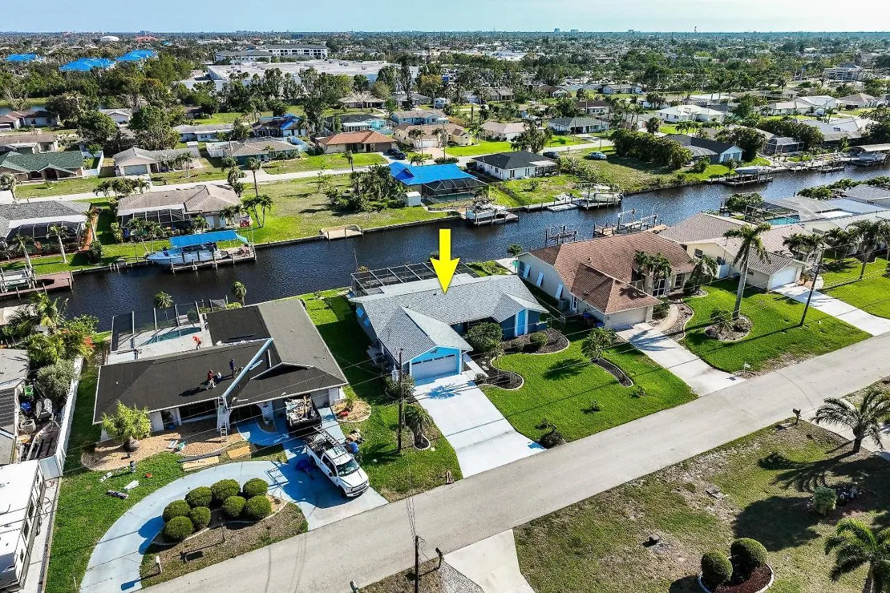 Heated Pool, Sleeps 6 - Paradise By The Pool - Roelens Vacations *