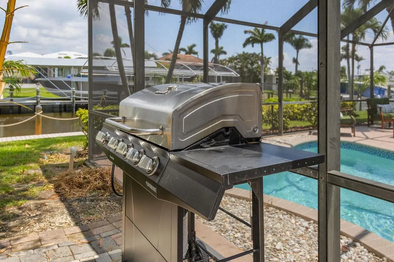 Gulf Access, Heated Pool, Bicycles, Sleeps 8 - Jewel Box - Roelens Vacations *