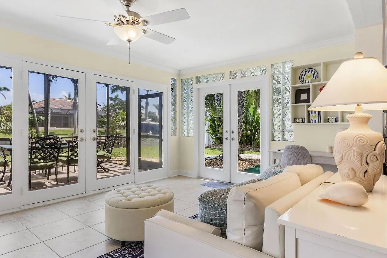 Gulf Access, Heated Pool, Bicycles, Sleeps 8 - Jewel Box - Roelens Vacations Holiday home *