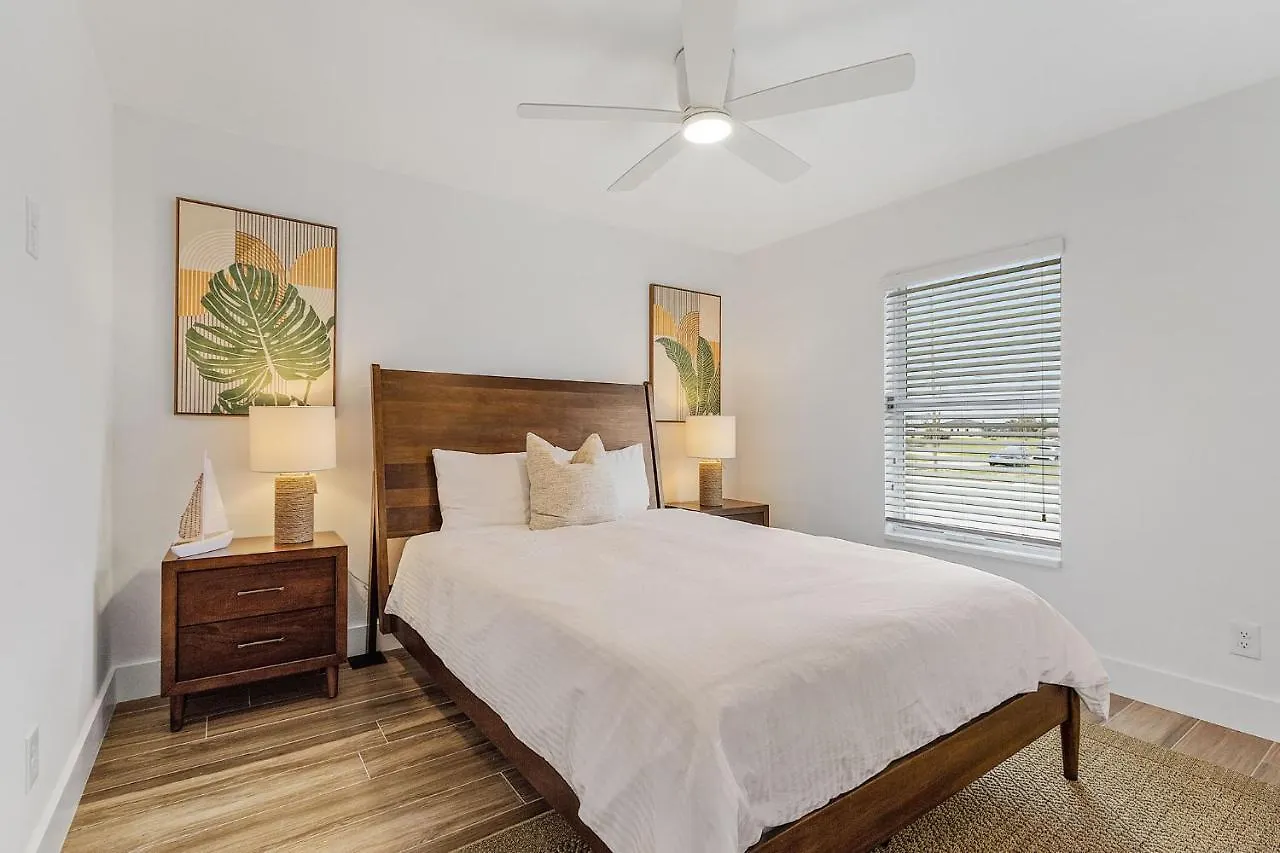 Holiday home Brand New Home, Heated Pool, Sleeps 8 - Kayo Kosta - Roelens Vacations Cape Coral