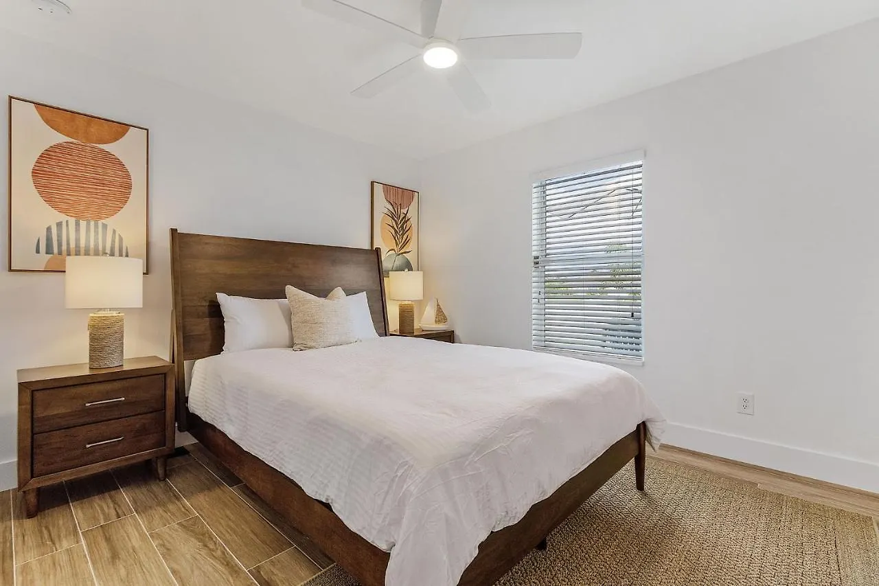 Brand New Home, Heated Pool, Sleeps 8 - Kayo Kosta - Roelens Vacations Cape Coral
