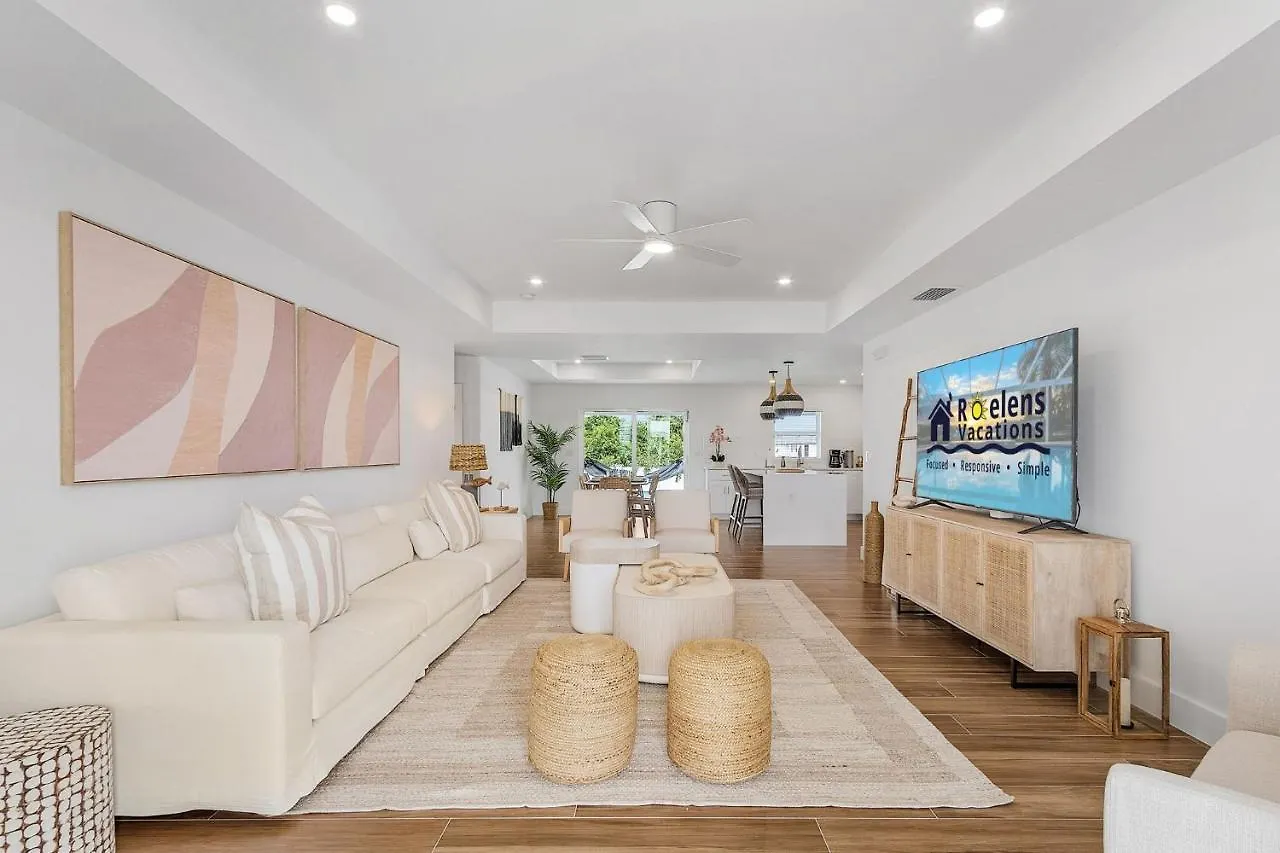 Brand New Home, Heated Pool, Sleeps 8 - Kayo Kosta - Roelens Vacations *