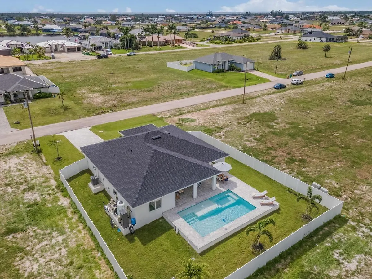 Brand New Home, Heated Pool, Sleeps 8 - Kayo Kosta - Roelens Vacations Holiday home *