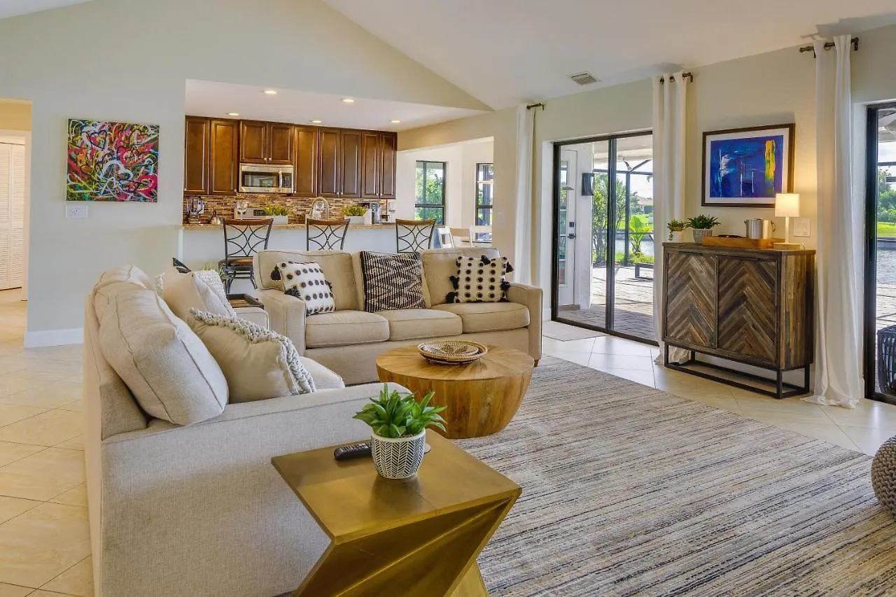 Lakefront Oasis With Kayaks And Pool! Holiday home *