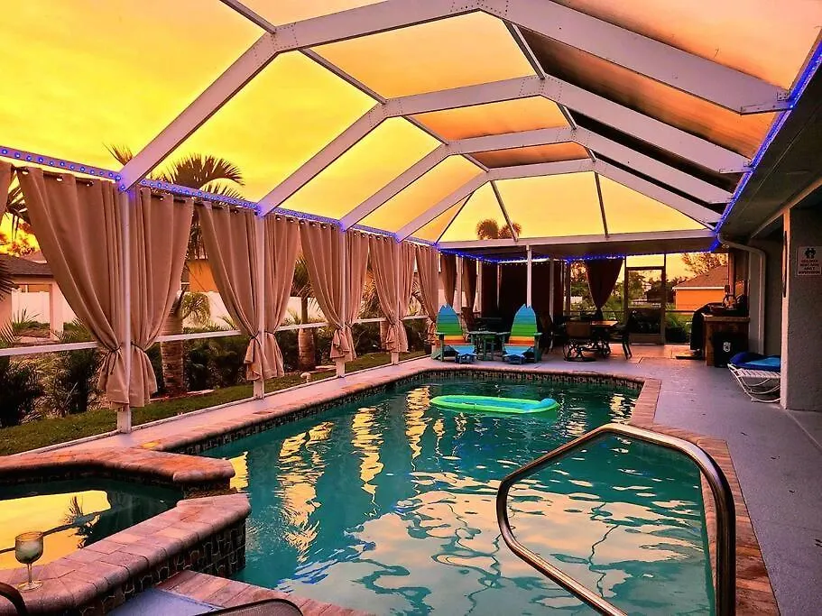 Areca Palms With Heated Pool Holiday home Cape Coral