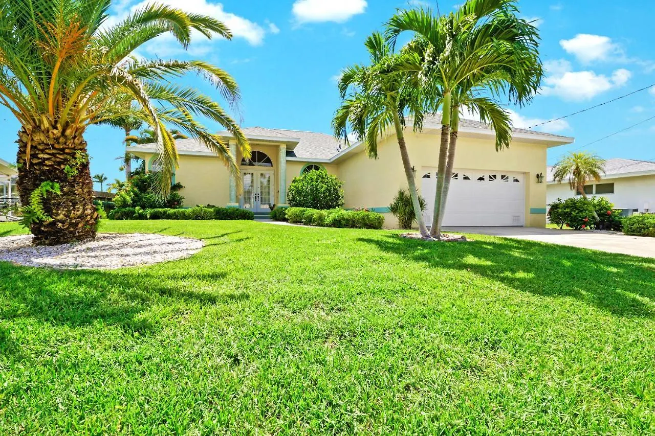 Holiday home Quiet And Relaxing Waterfront Paradise With Direct Access To The Gulf Of Mexico, Just For Sun