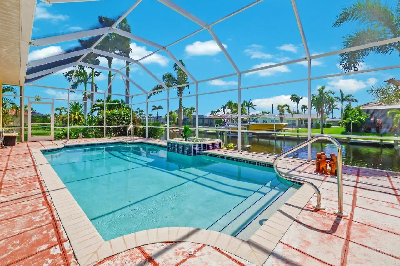 Quiet And Relaxing Waterfront Paradise With Direct Access To The Gulf Of Mexico, Just For Sun *
