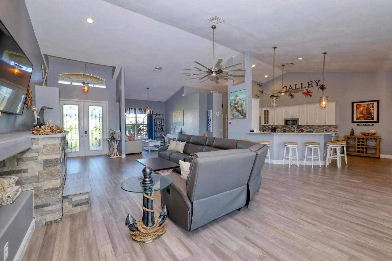 Seaside Escape: Gulf-front Paradise With Boat Lift Holiday home Cape Coral