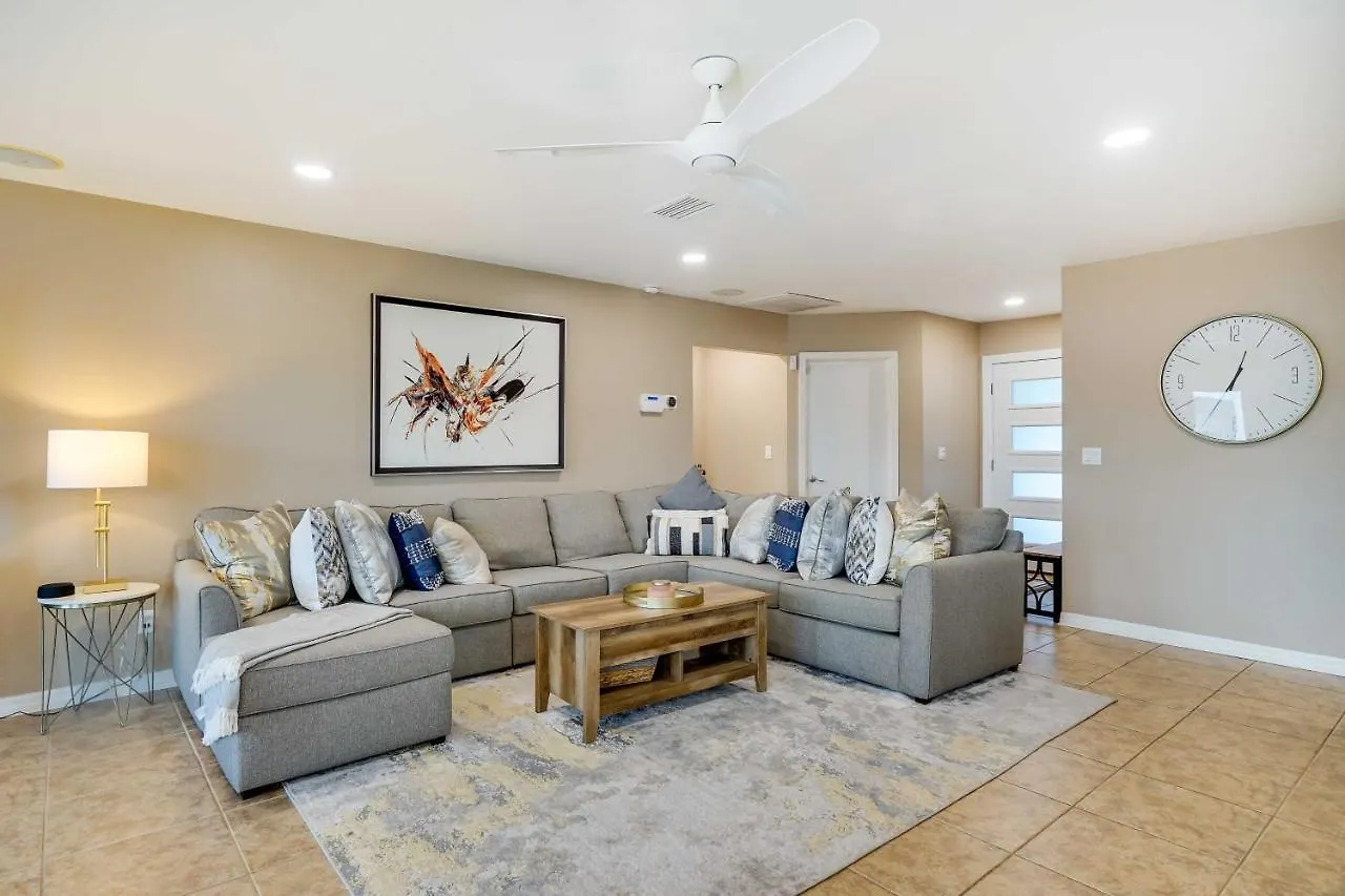 Holiday home Family With Outdoor Oasis In Cape Coral! *
