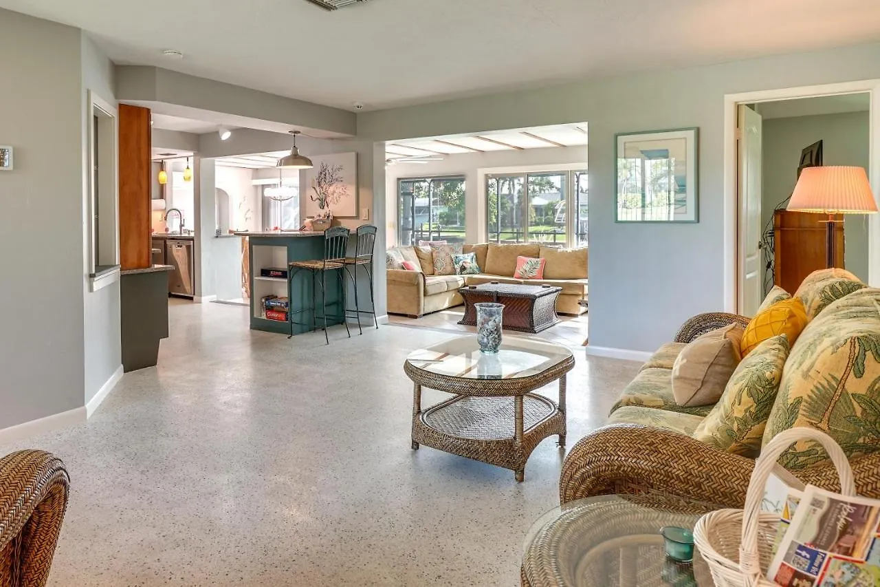 Waterfront Oasis With Boat Dock And Lanai! * Cape Coral