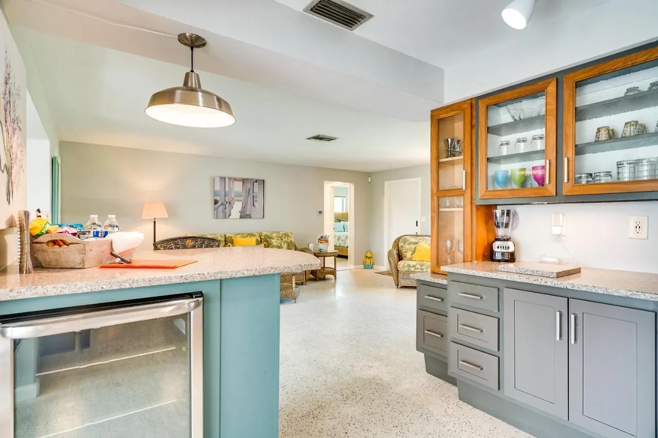 Waterfront Oasis With Boat Dock And Lanai! *