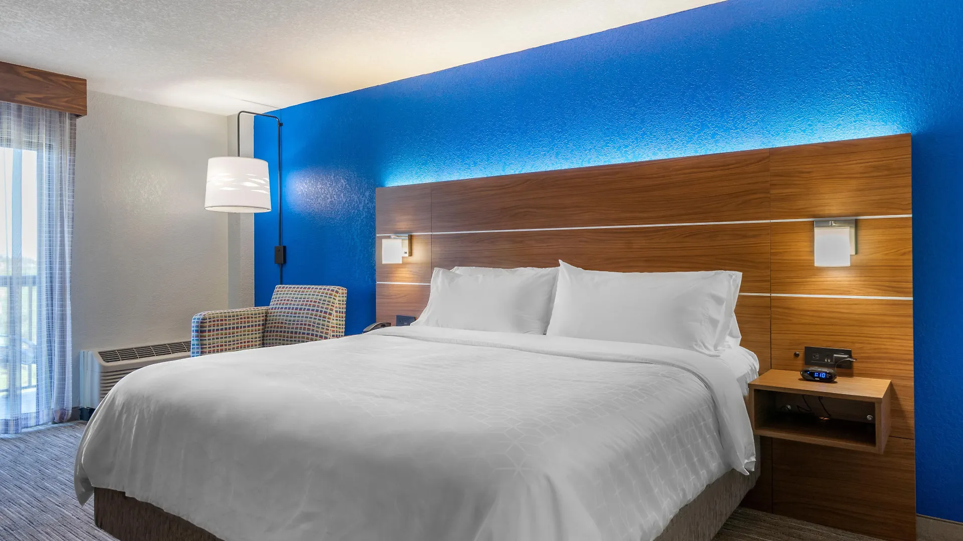 Express Cape Coral-fort Myers Area By Ihg 3*