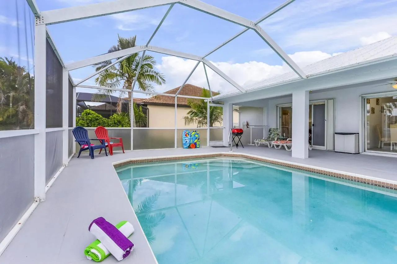 Charming Sunset Holiday home Cape Coral