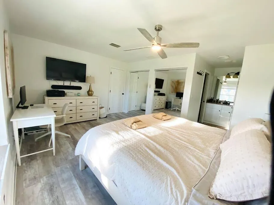 Casa De Emma - A 3-bed Gulf Access Vacation Holiday home *