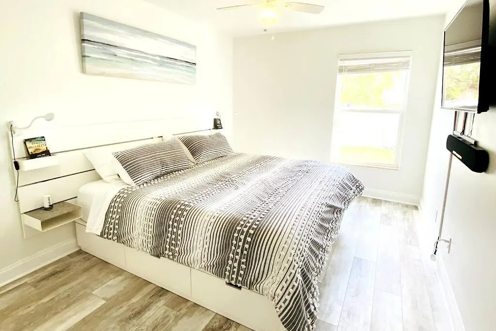 Casa De Emma - A 3-bed Gulf Access Vacation Cape Coral
