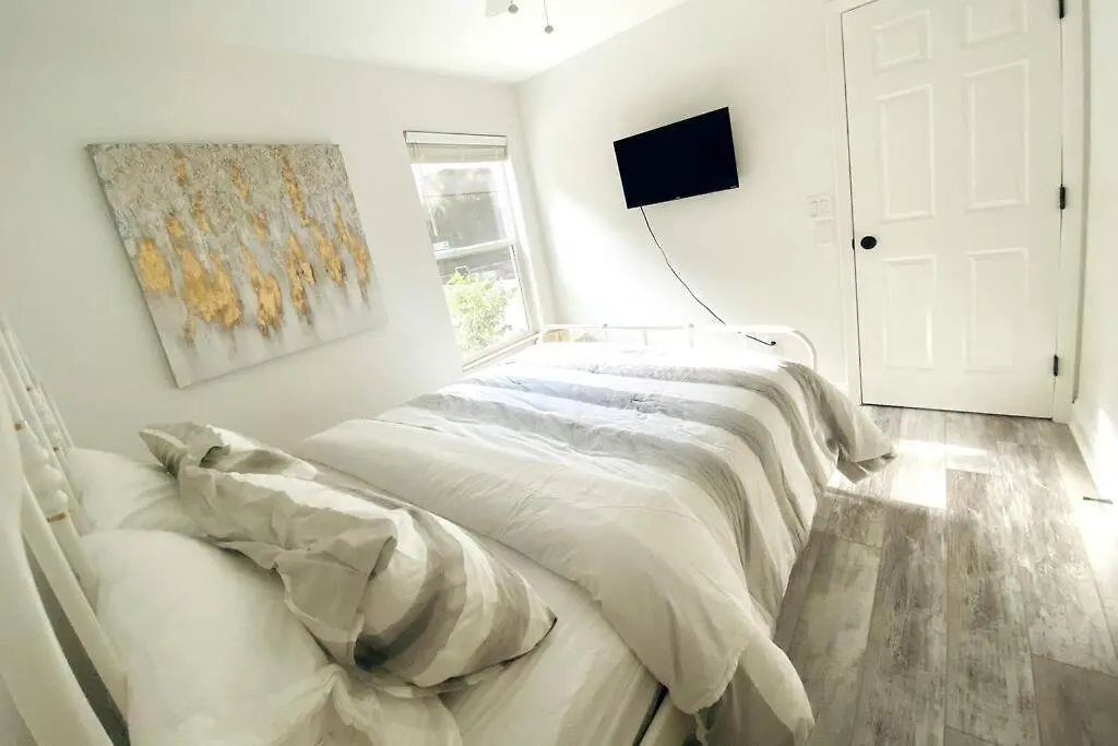 Casa De Emma - A 3-bed Gulf Access Vacation Holiday home Cape Coral